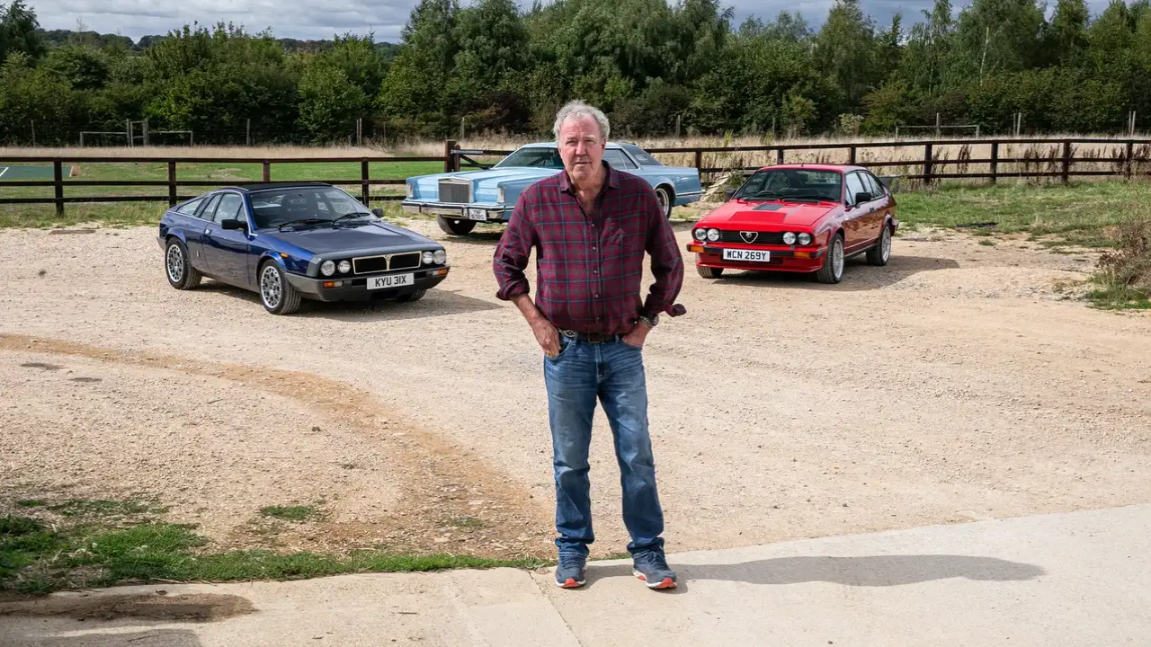 নিজের গাড়ি নিলামে তুলছেন Jeremy Clarkson