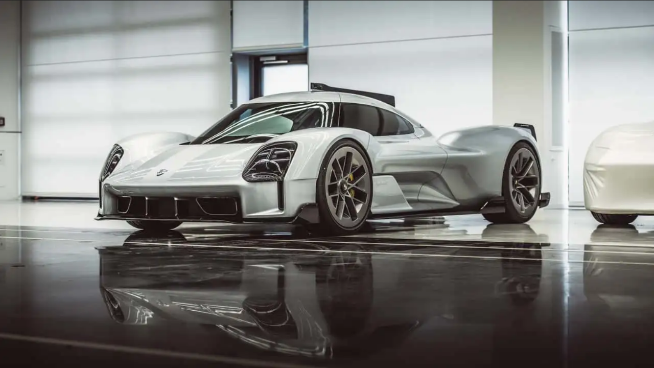 ফ্ল্যাট-এইট সুপারকার আনছে Porsche