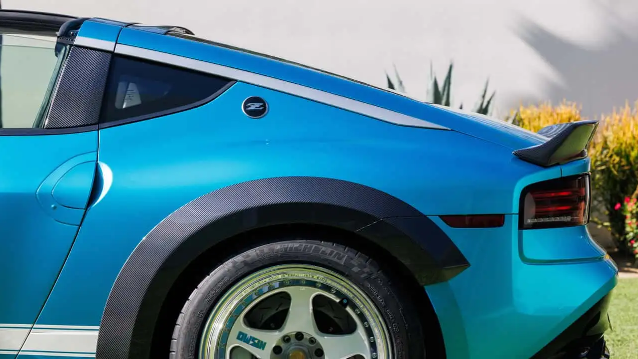 Retro Nissan Z (9).png