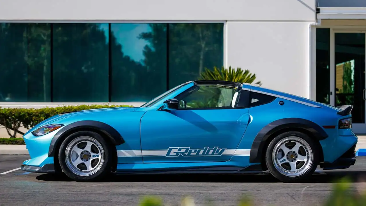 Retro Nissan Z (11).png