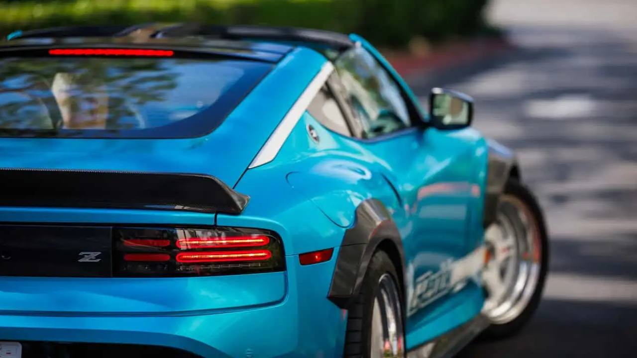 Retro Nissan Z (12).png