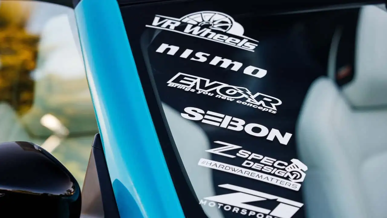 Retro Nissan Z (15).png