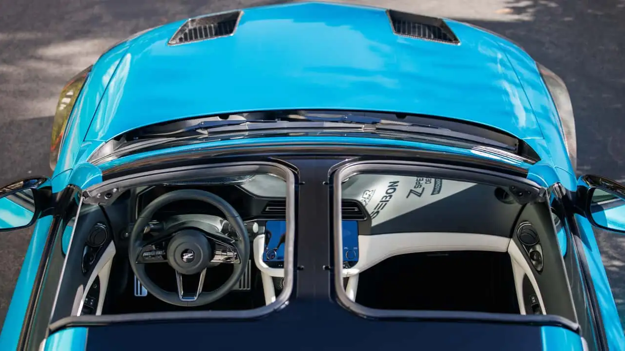 Retro Nissan Z (16).png