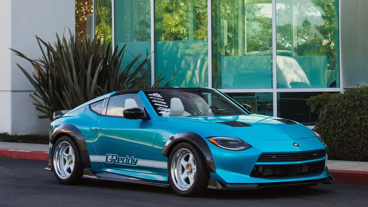 Retro Nissan Z (17).png