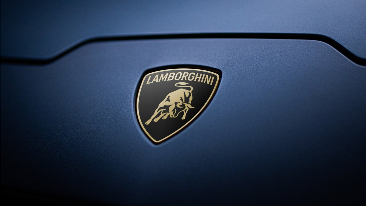 গতিতেই সুপারকার হয় না: Lamborghini