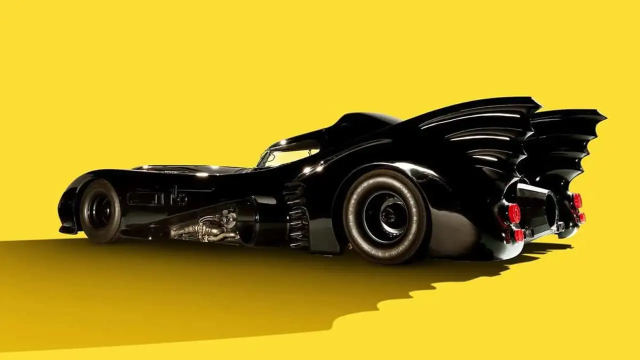 Bartonverse Batmobile (5).png