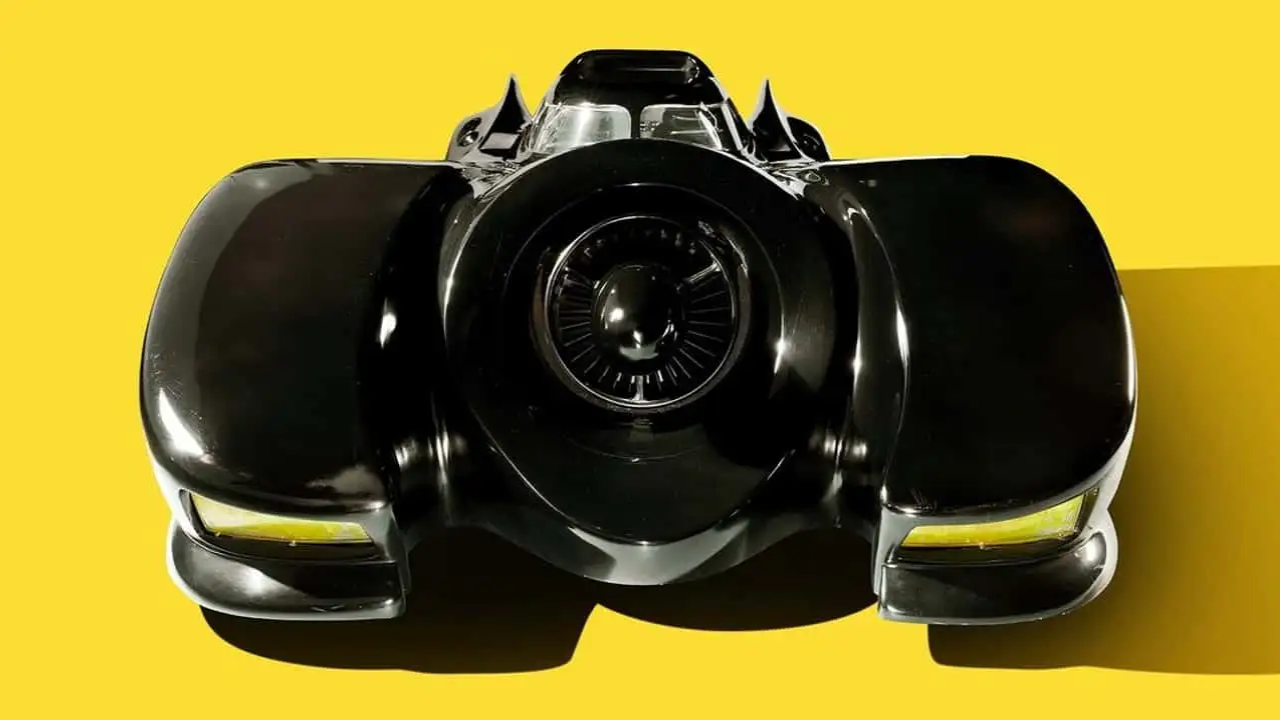 Bartonverse Batmobile (6).png