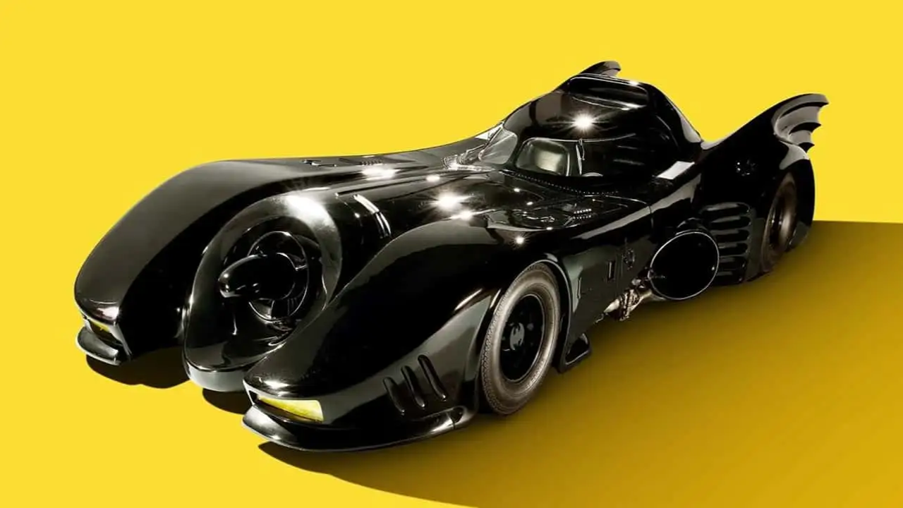 নিলামে উঠছে রূপালি পর্দায় ব‍্যবহৃত Batmobile