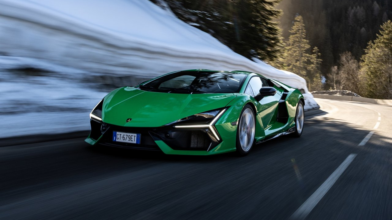 ম্যানুয়াল গিয়ারে ফিরছে না Lamborghini