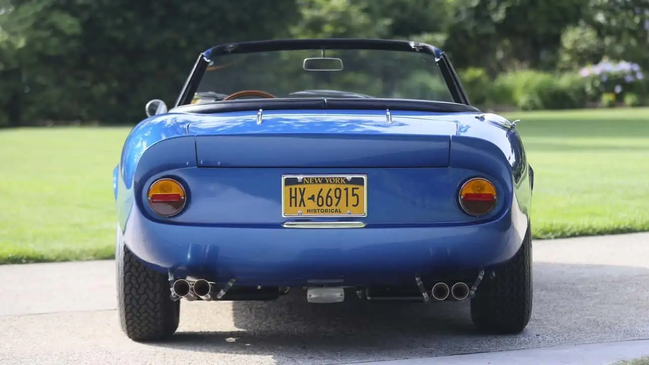 Steve McQueen Ferrari (2).png