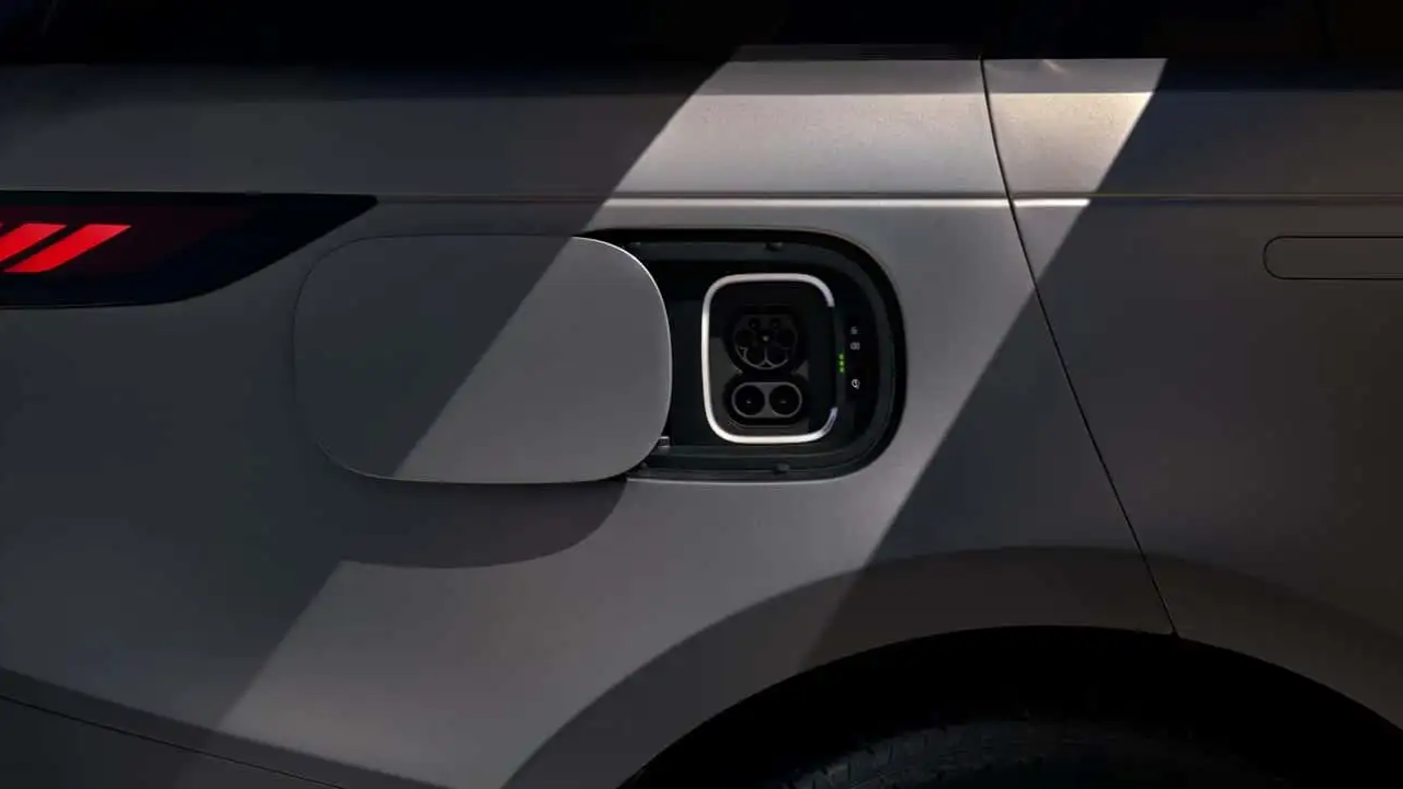 Range Rover Sport Electric  (7).png