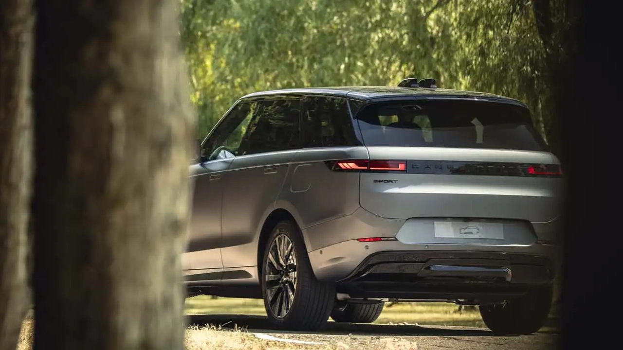 Range Rover Sport Electric  (24).png