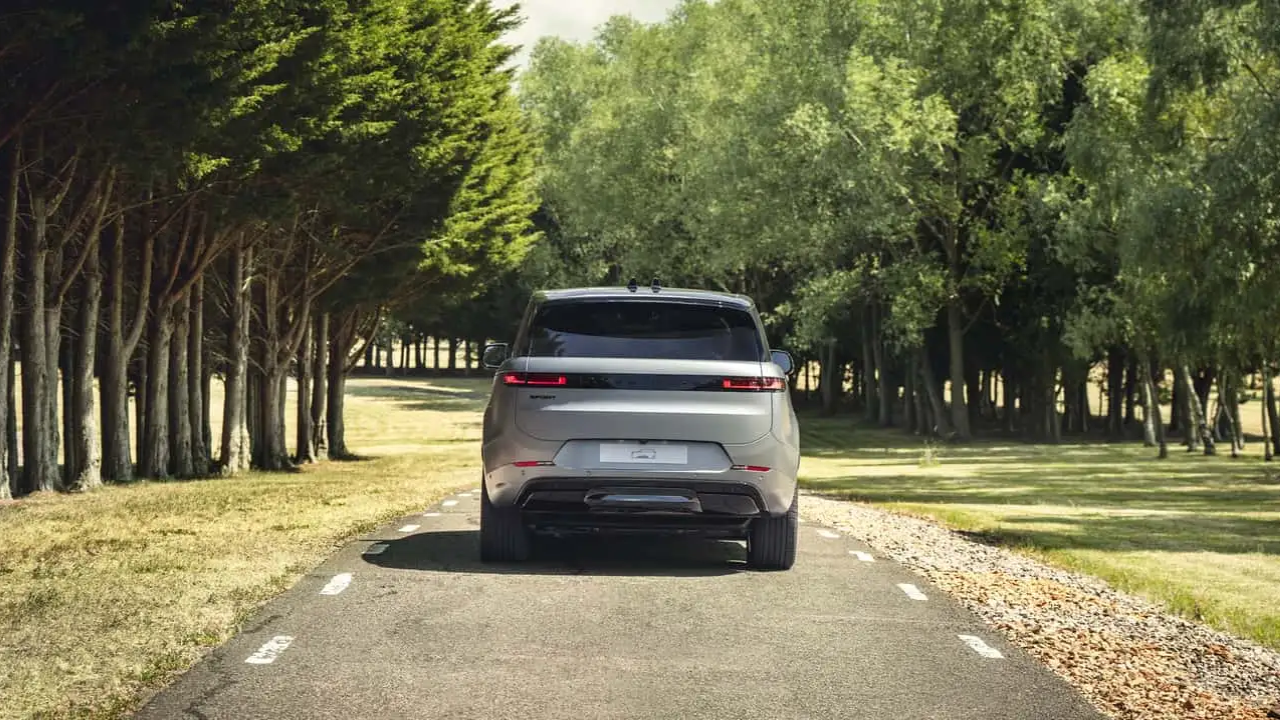 Range Rover Sport Electric  (25).png