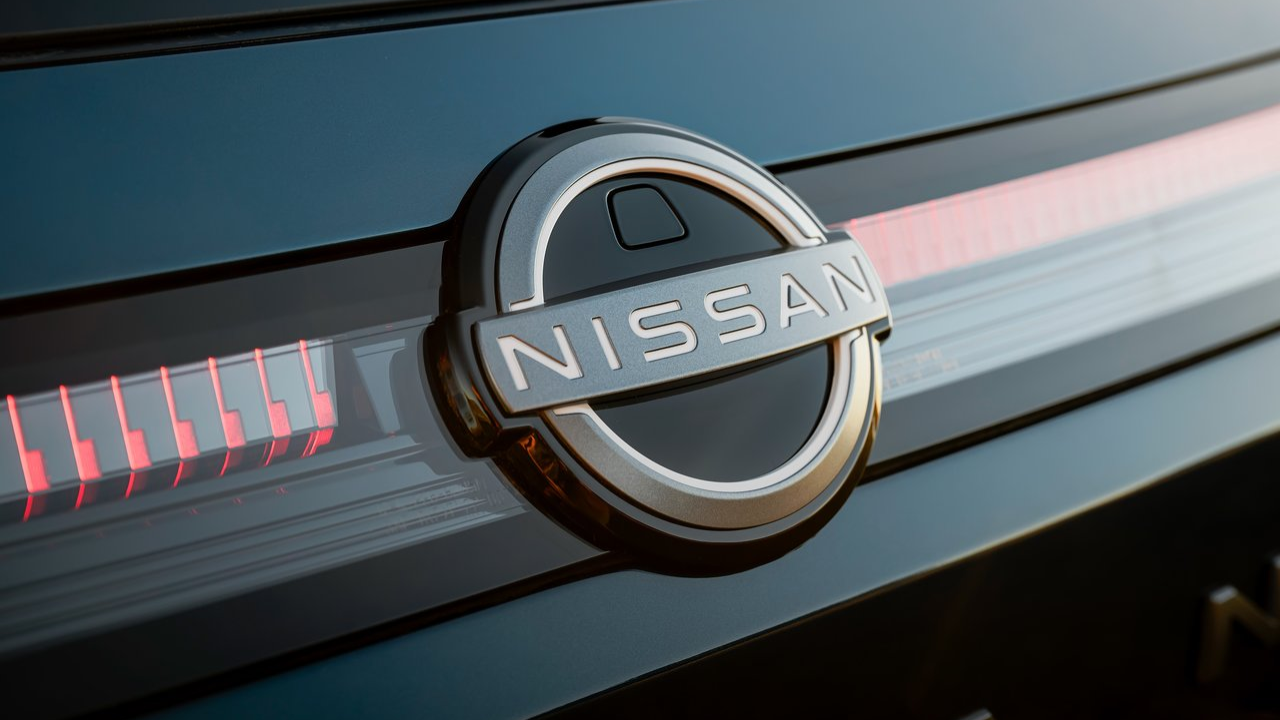 সম্পূর্ণ বিদ্যুতায়িত হওয়ার লক্ষ‍্যে Nissan