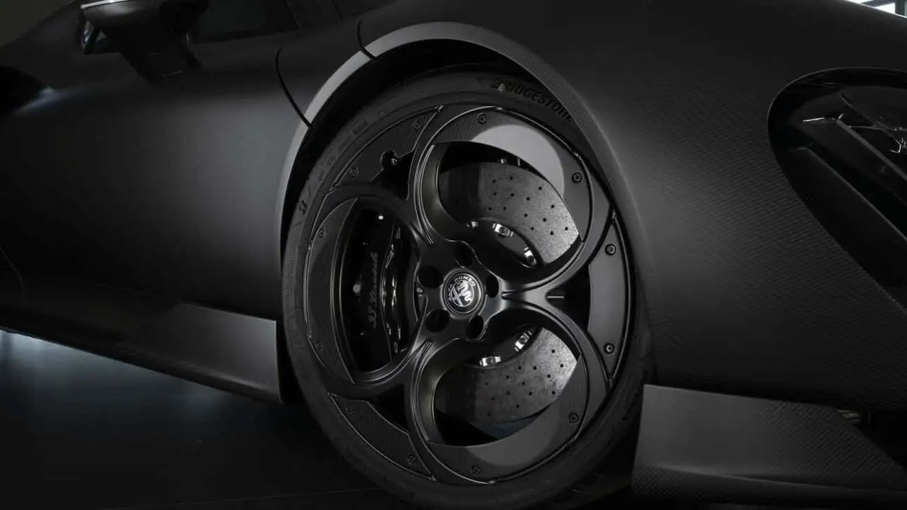 Alfa Romeo 33 Stradale Perla Nera  (2).png