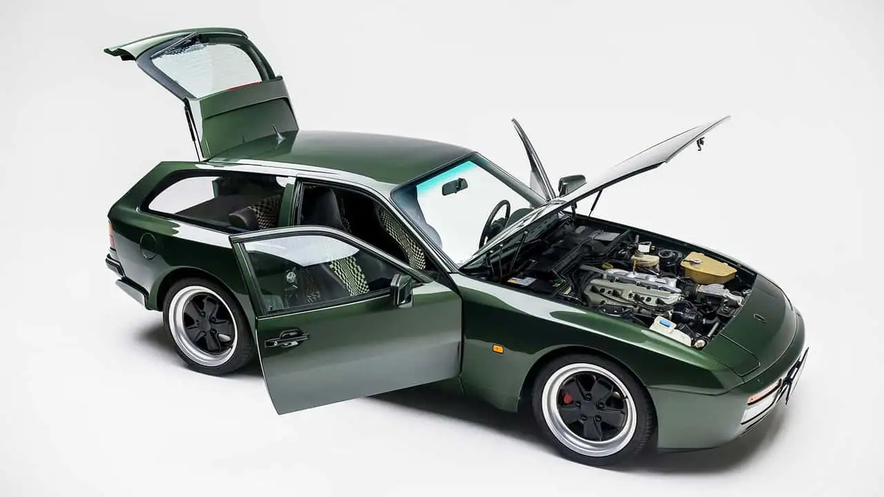 Porsche 944 Shooting Brake  (2).png