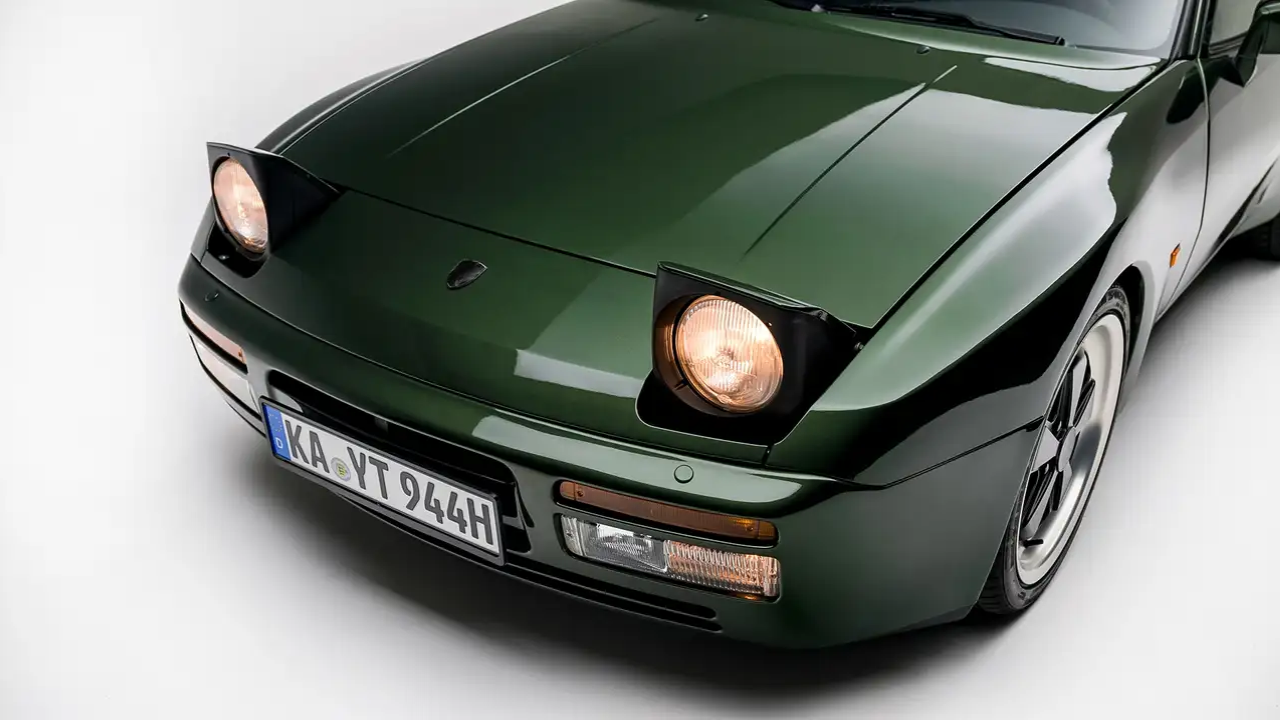 Porsche 944 Shooting Brake  (5).png