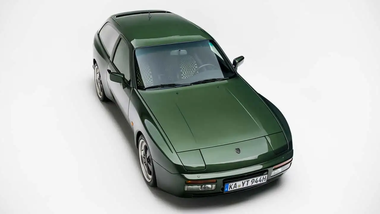 Porsche 944 Shooting Brake  (16).png