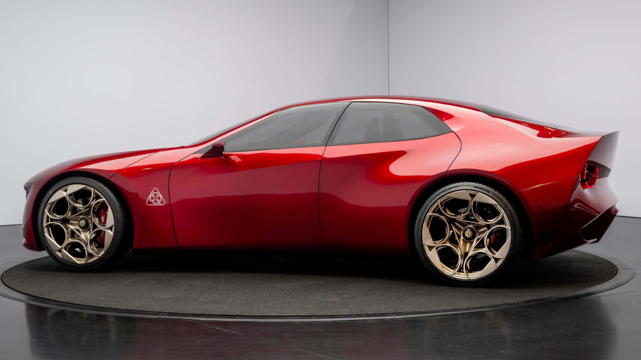 Alfa Romeo Cuorerosso (12).png