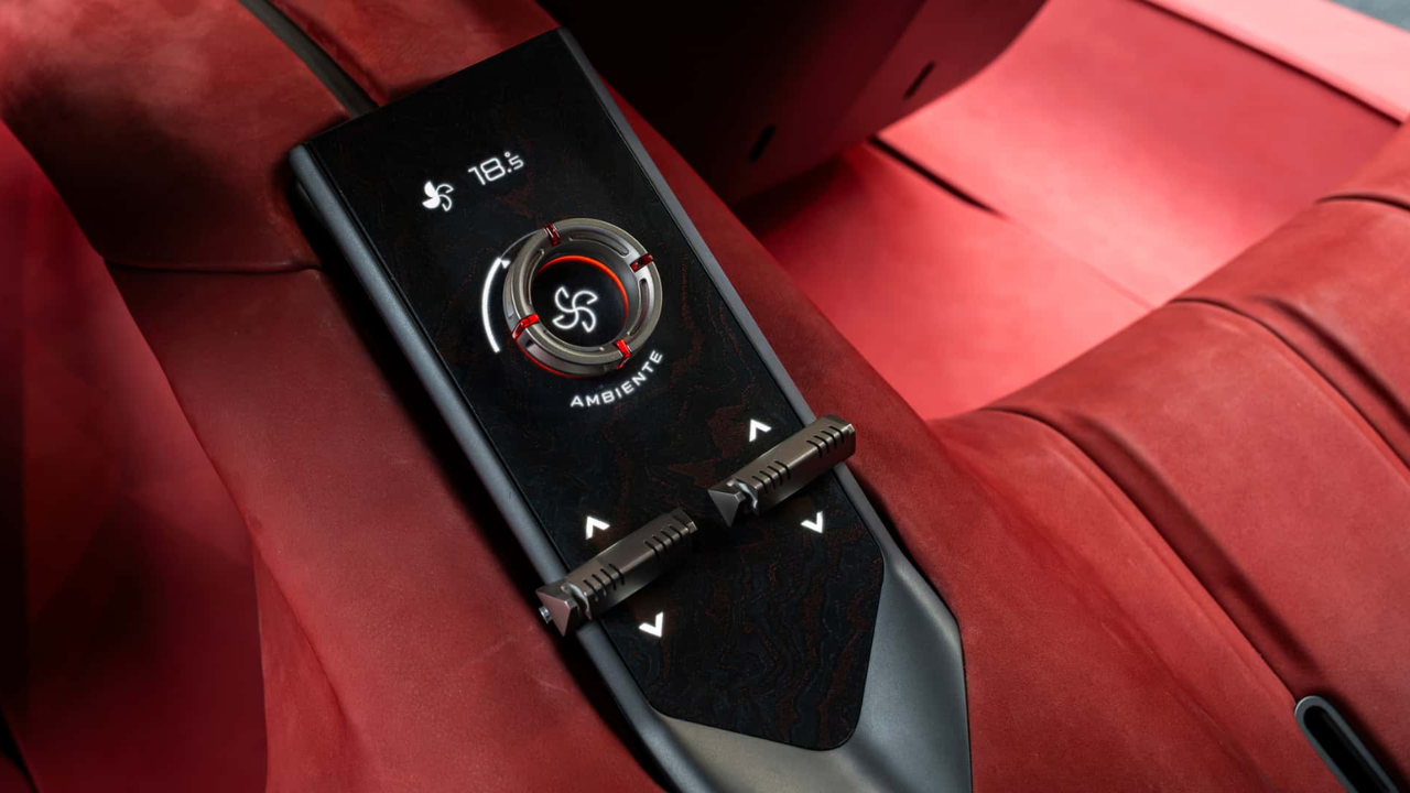 Alfa Romeo Cuorerosso (24).png