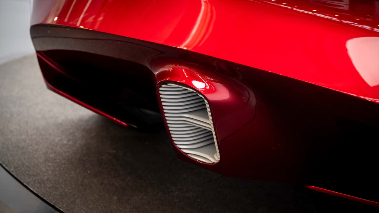 Alfa Romeo Cuorerosso (38).png