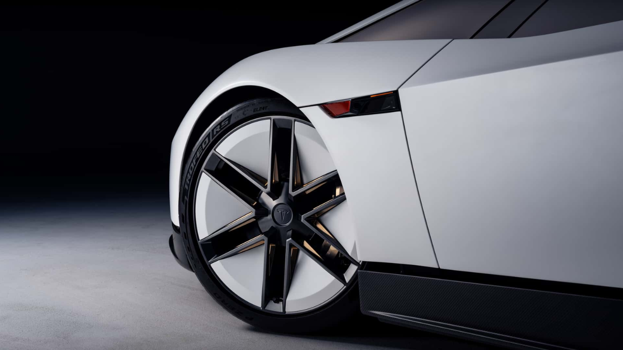 Tesla Roadster   (21).png