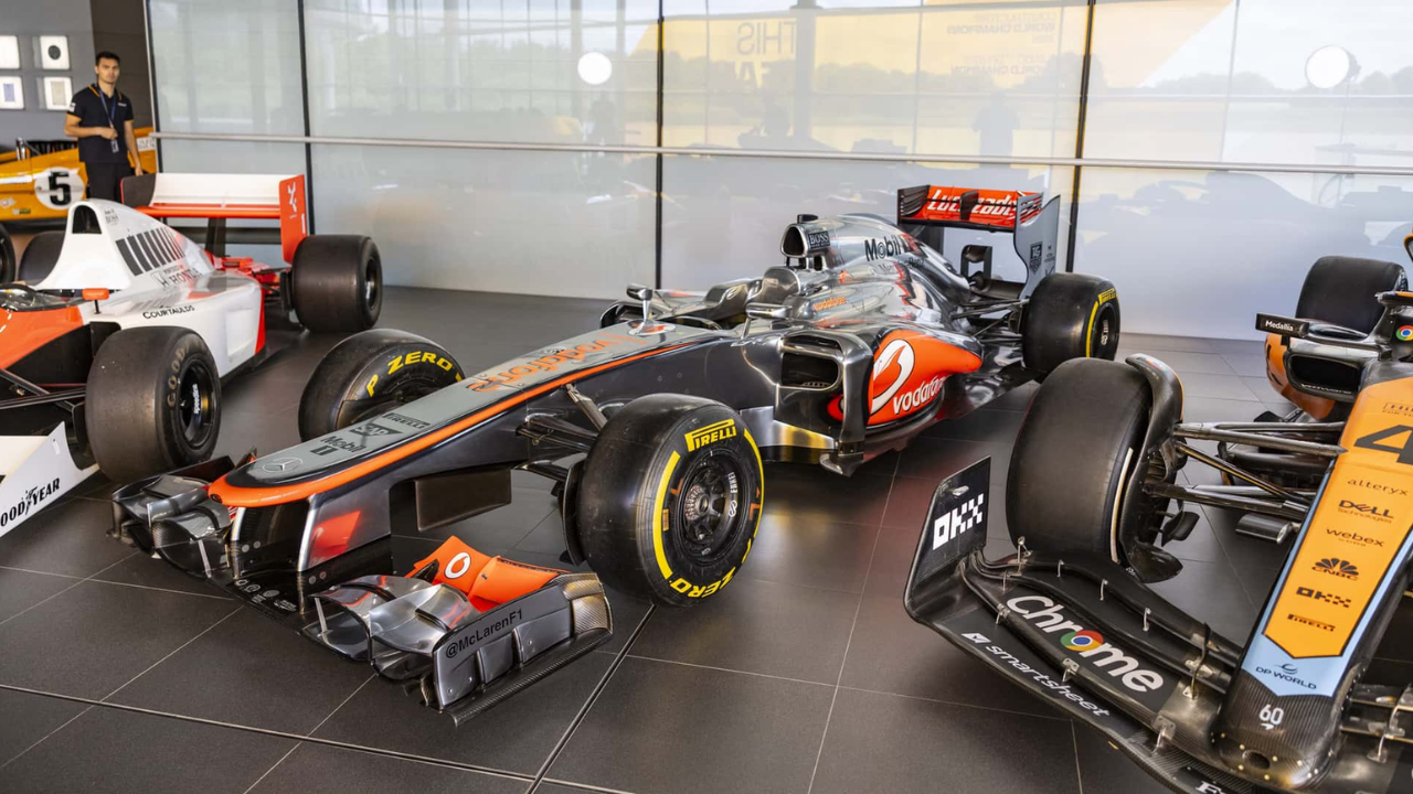 F1 cars for sale McLaren (10).png