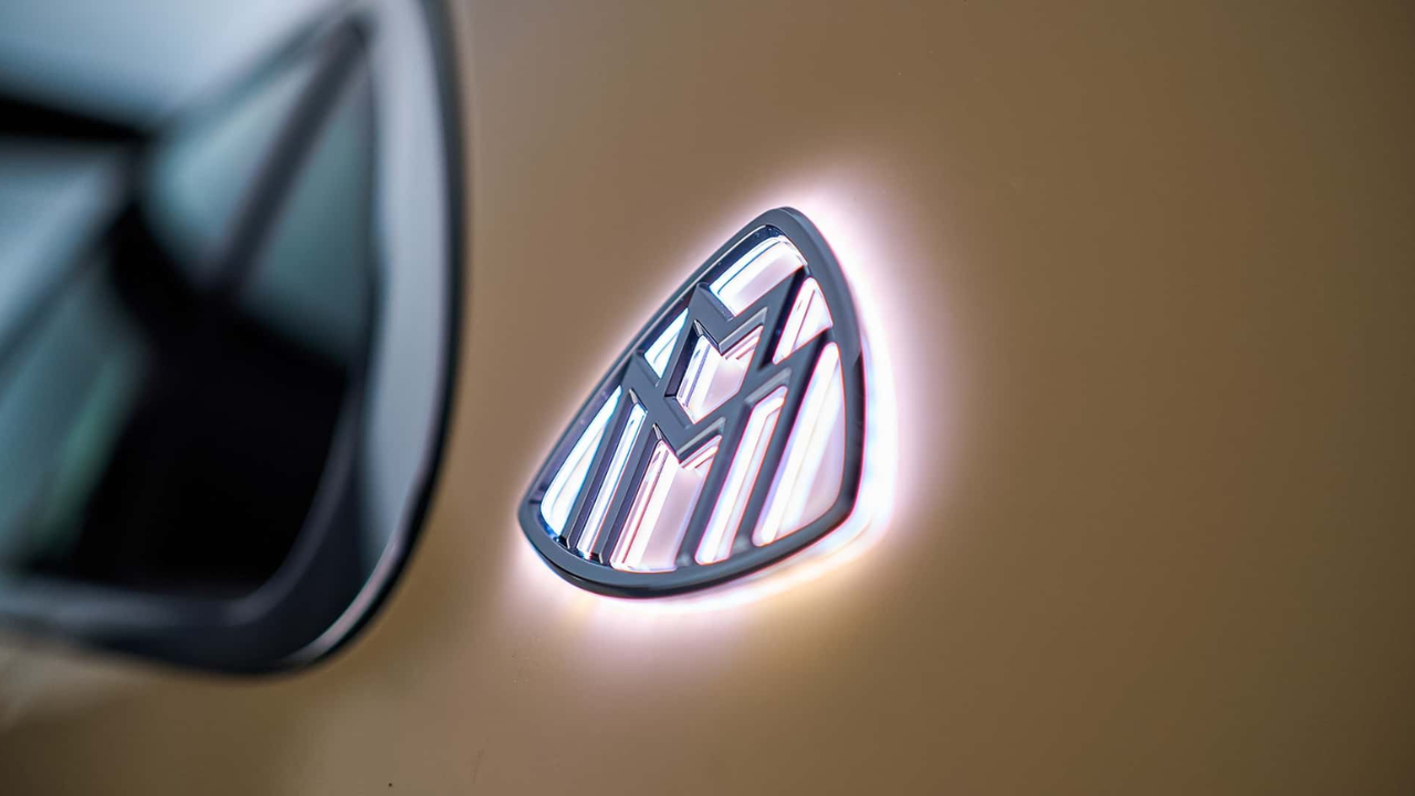 Mercedes-Maybach S680 (3).png