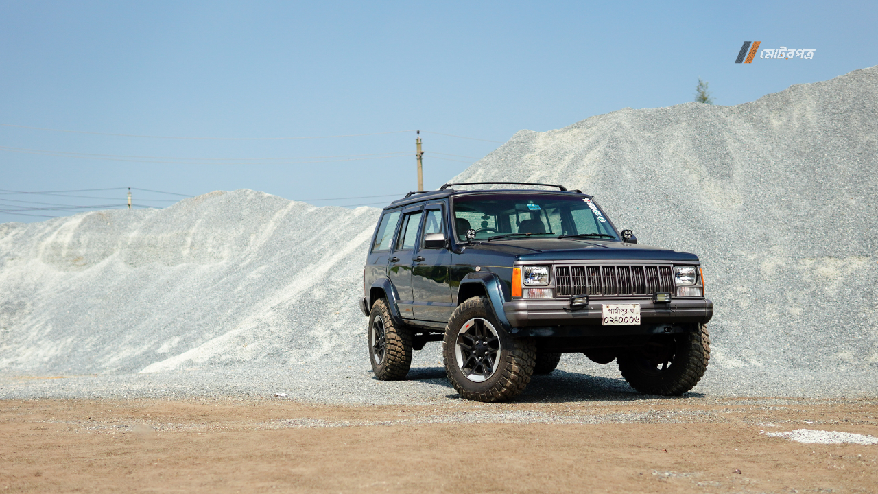 84 Jeep Cherokee (3).png