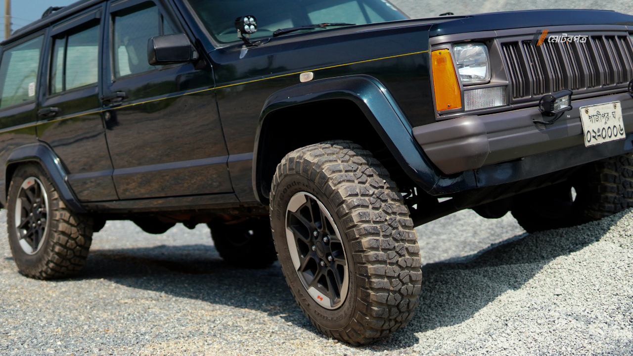 84 Jeep Cherokee (4).png