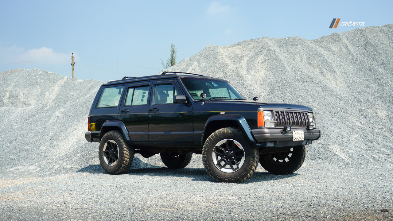 84 Jeep Cherokee (9).png