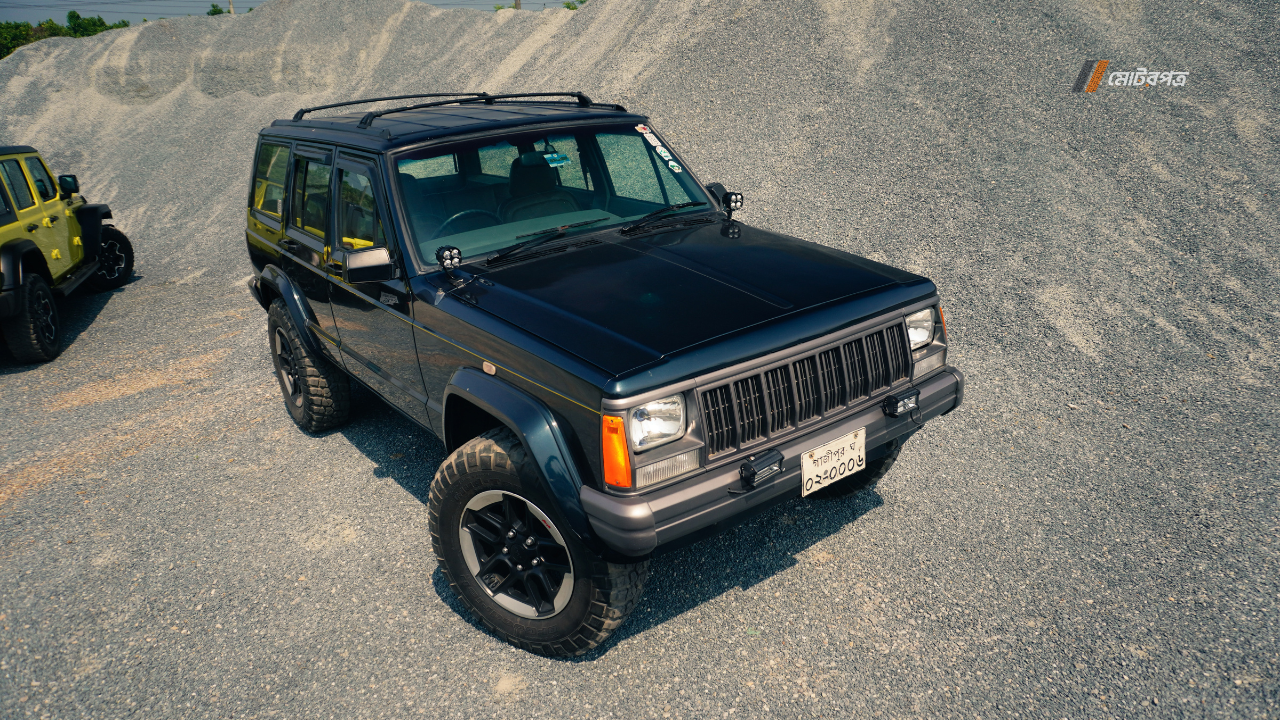 84 Jeep Cherokee (23).png