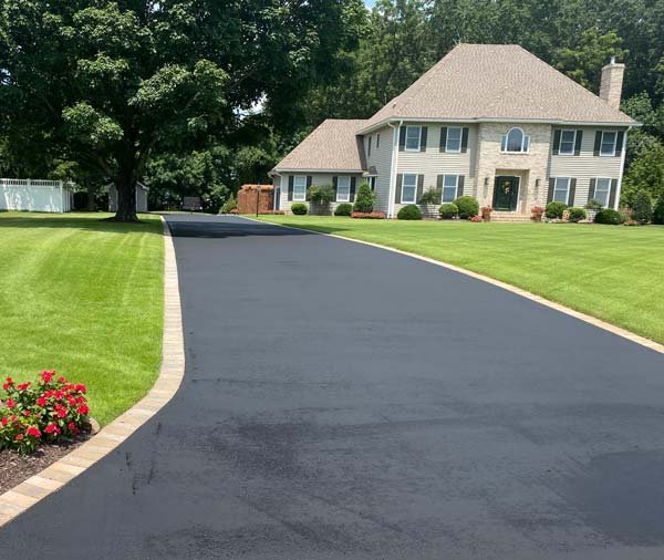 drivewaysealed.jpg