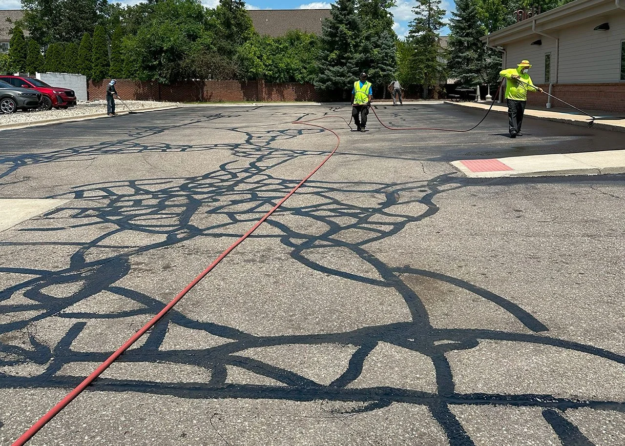 asphalt-crack-sealing-contractor-near-you.jpg