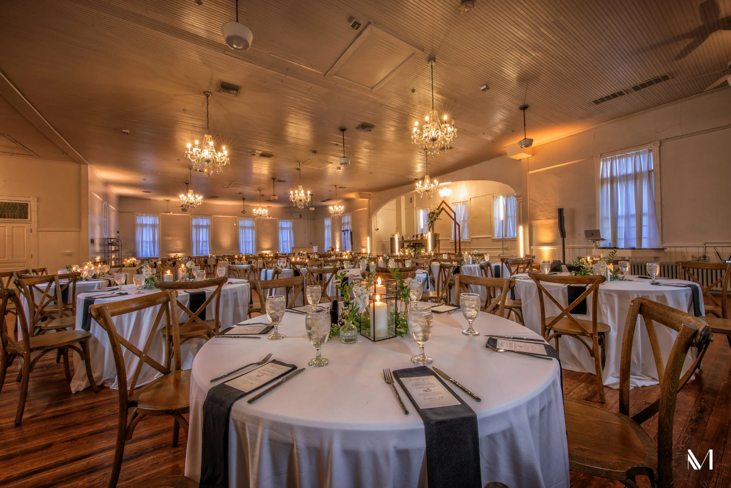Full Room Uplighting