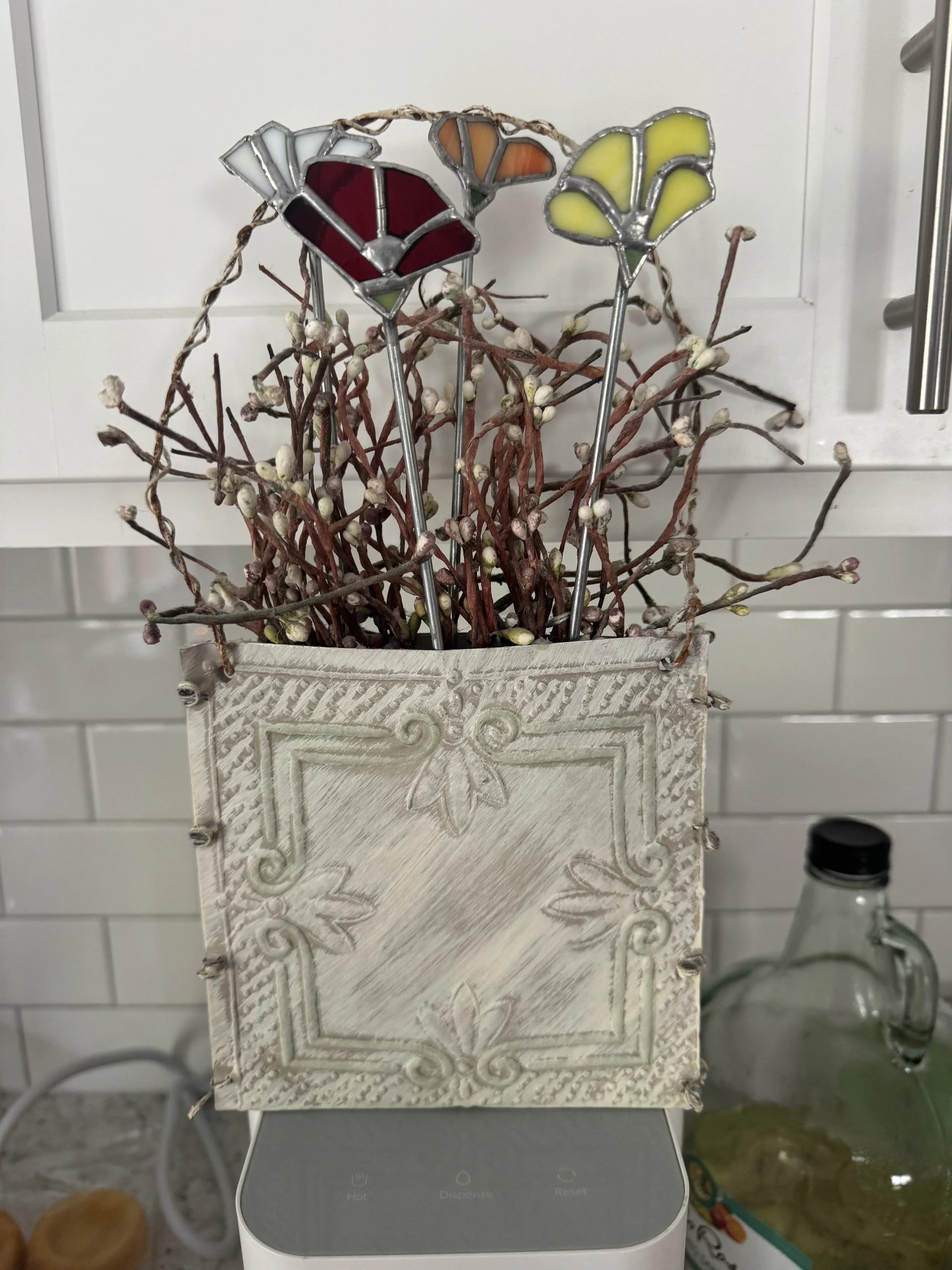 Stained‑glass floral arrangement by Sue’s Craft Creations