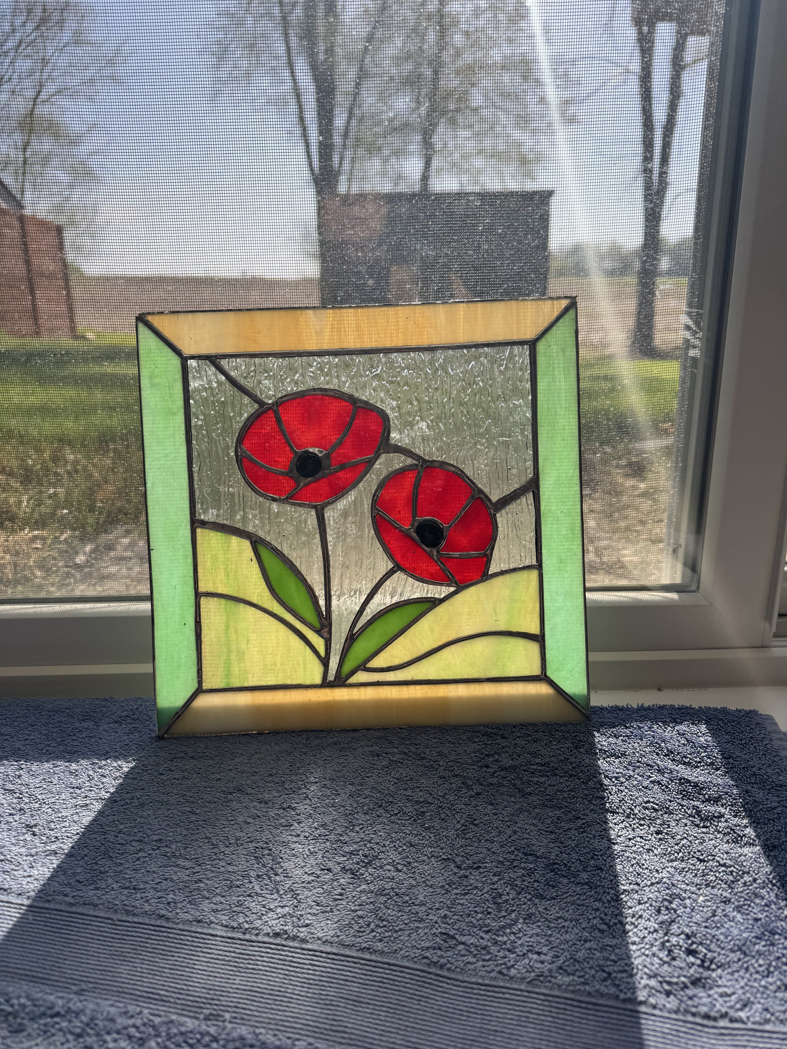 Stained‑glass flower panel by Sue’s Craft Creations