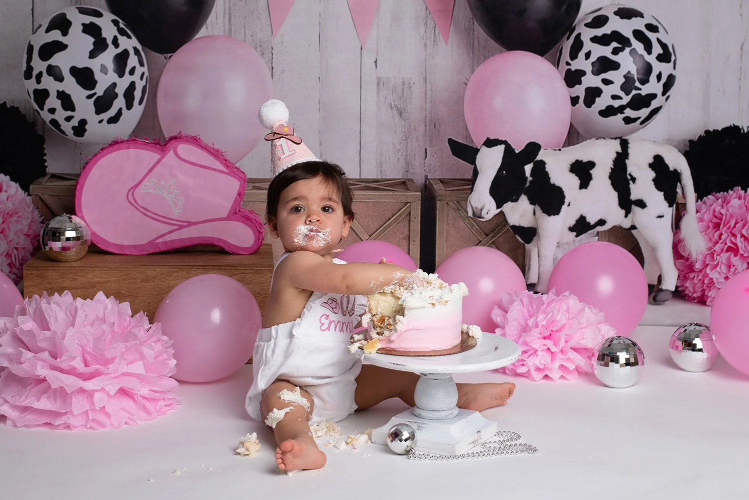 The Complete Guide to First &amp; Second Birthday Cake Smash Photos in Conroe, TX (2026)