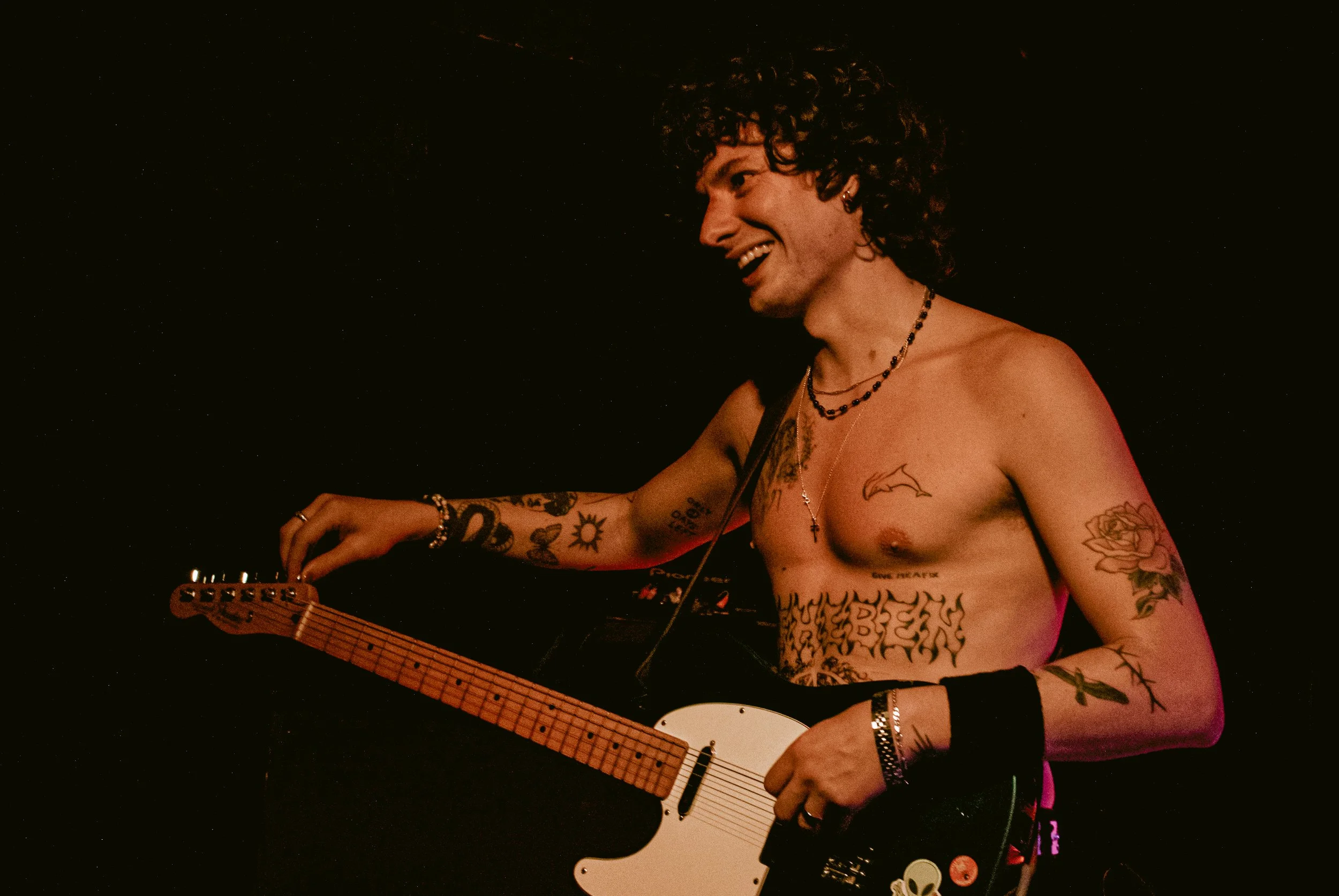 joe-little-smiling-onstage-live-headline-show.jpg.jpg
