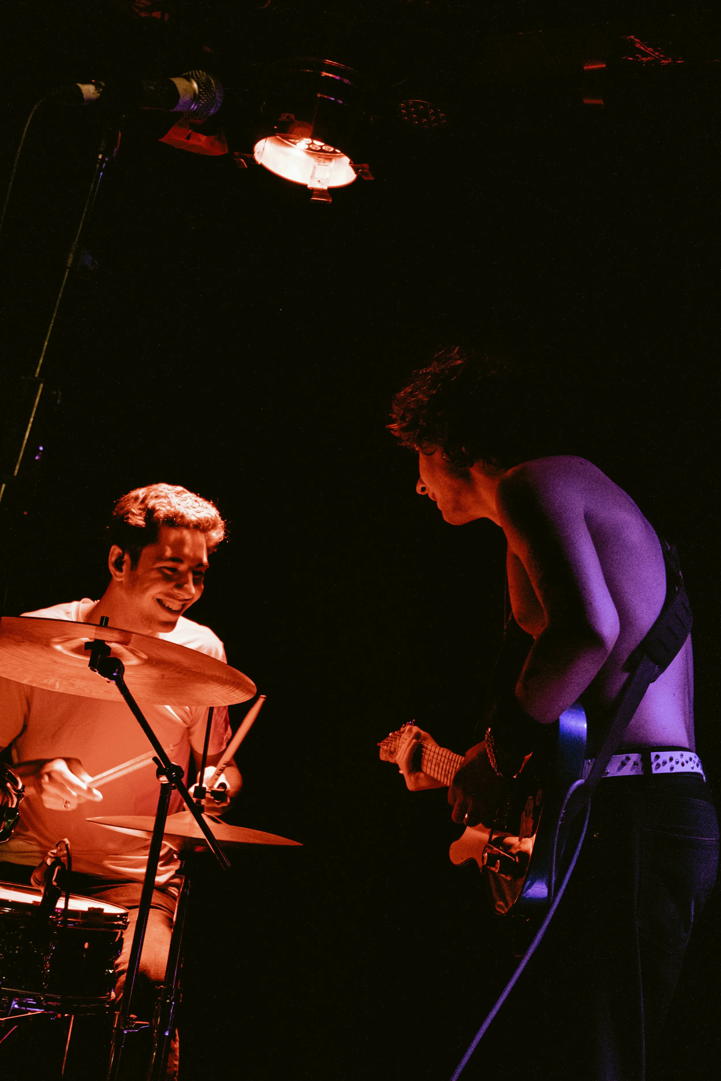 joe-little-live-band-interaction-onstage.jpg.jpg