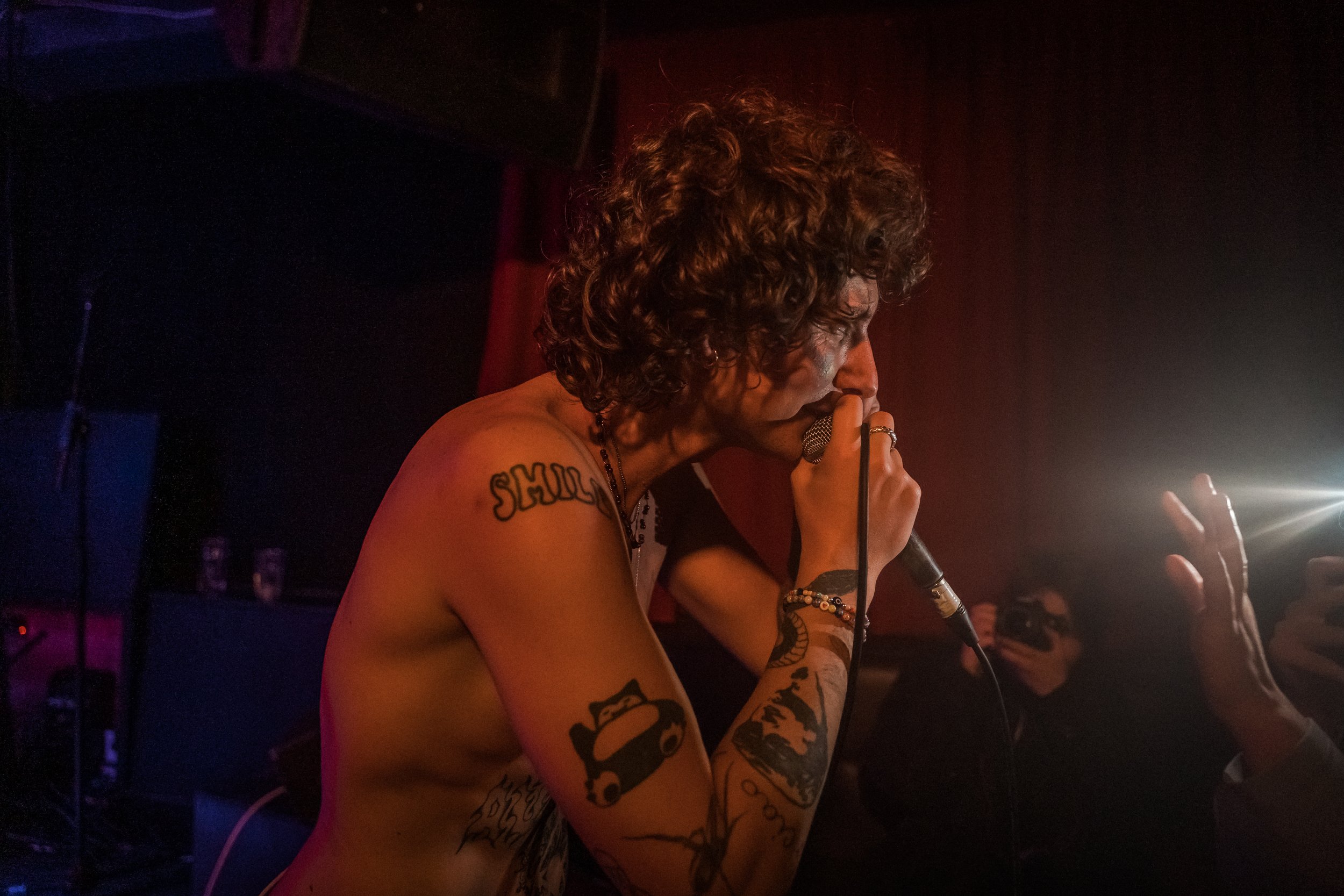 joe-little-singing-live-london-headline-gig.jpg.jpg