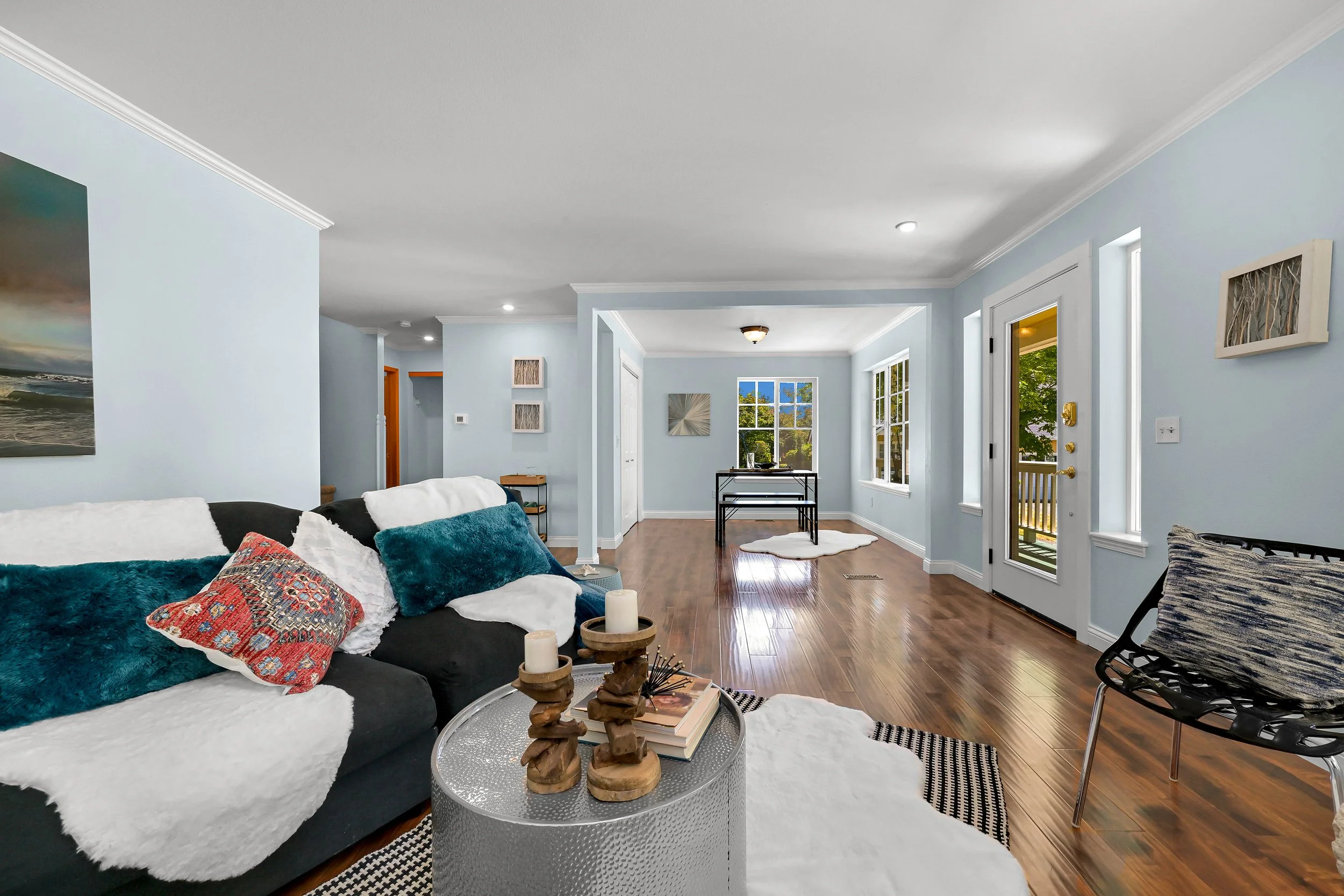 Interior Trim and Celing paint.jpg