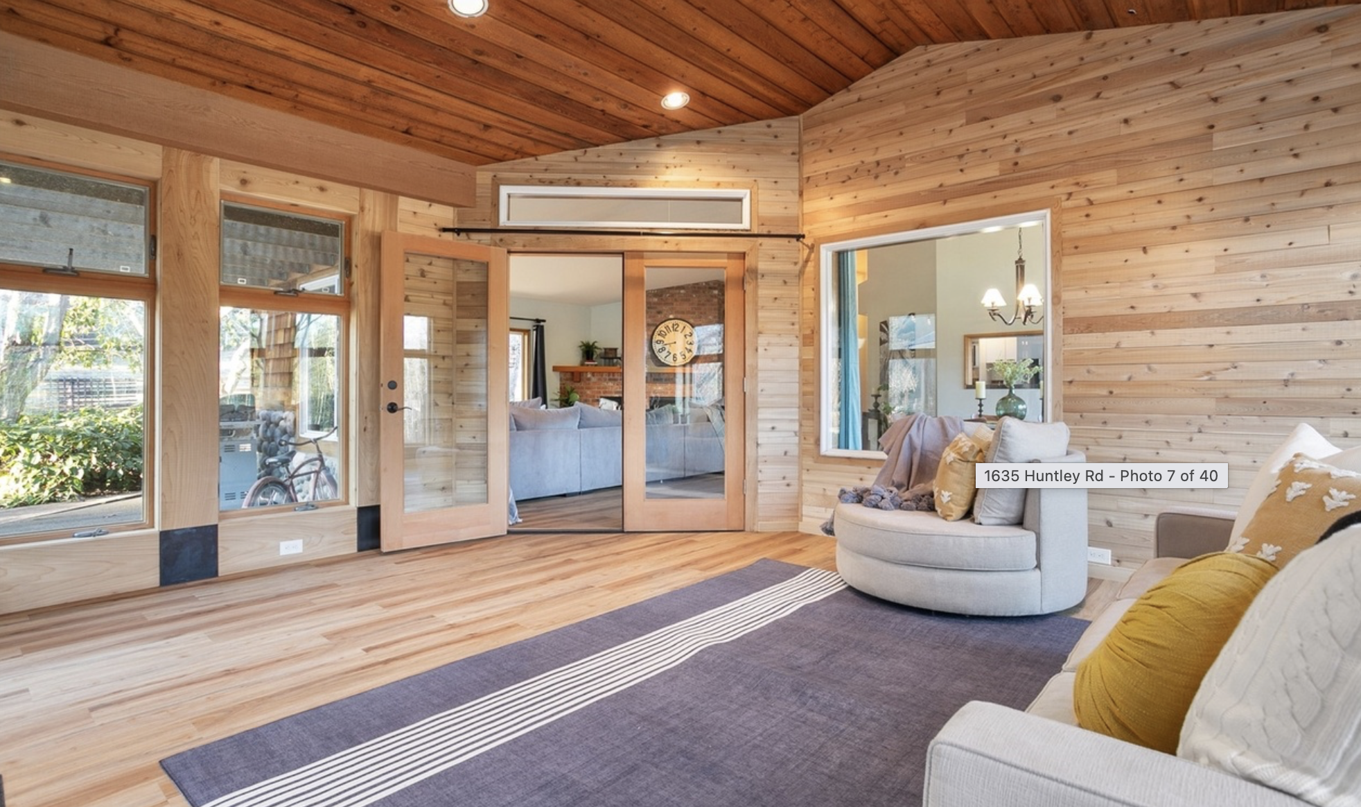 1635 Huntley Road_Interior.png