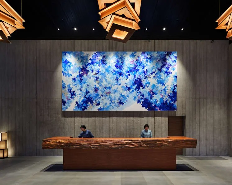 當飯店遇上藝術：如何讓展覽不只是陳列，而是提升空間美學與住客體驗的靈魂？