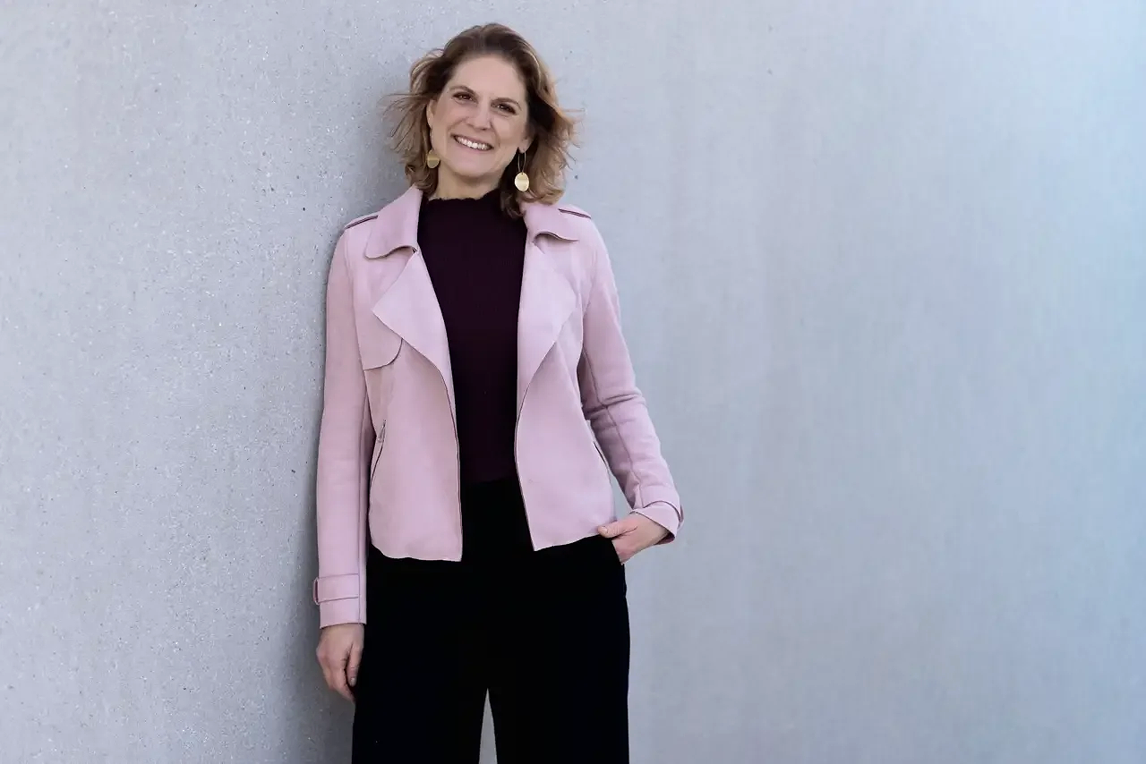 Gro%C3%9F+%28Annelie_BRANDING_BUSINESSPORTRAIT+%2867+von+1%29%29.png
