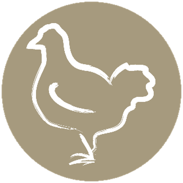 Kreisförmiges Logo mit einer stilisierten Hühnersilhouette in Weiß auf beigefarbenem Hintergrund.