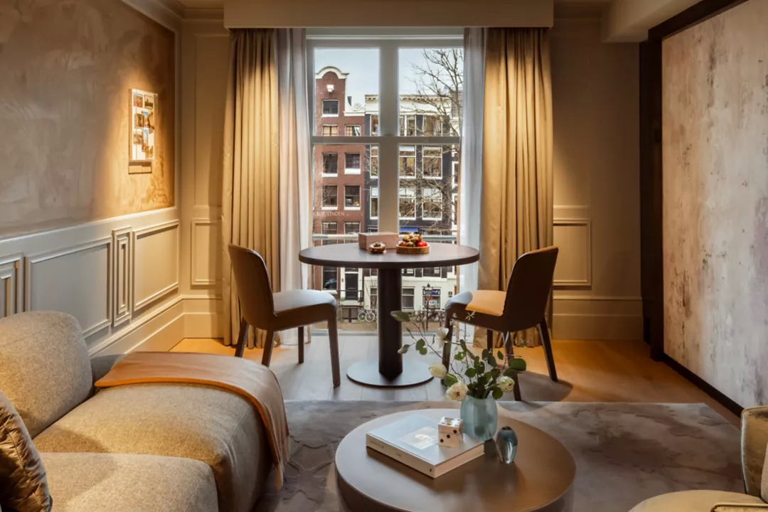Rosewood Amsterdam, overlooking the Amsterdam canals. Dutch style with a sitting room.