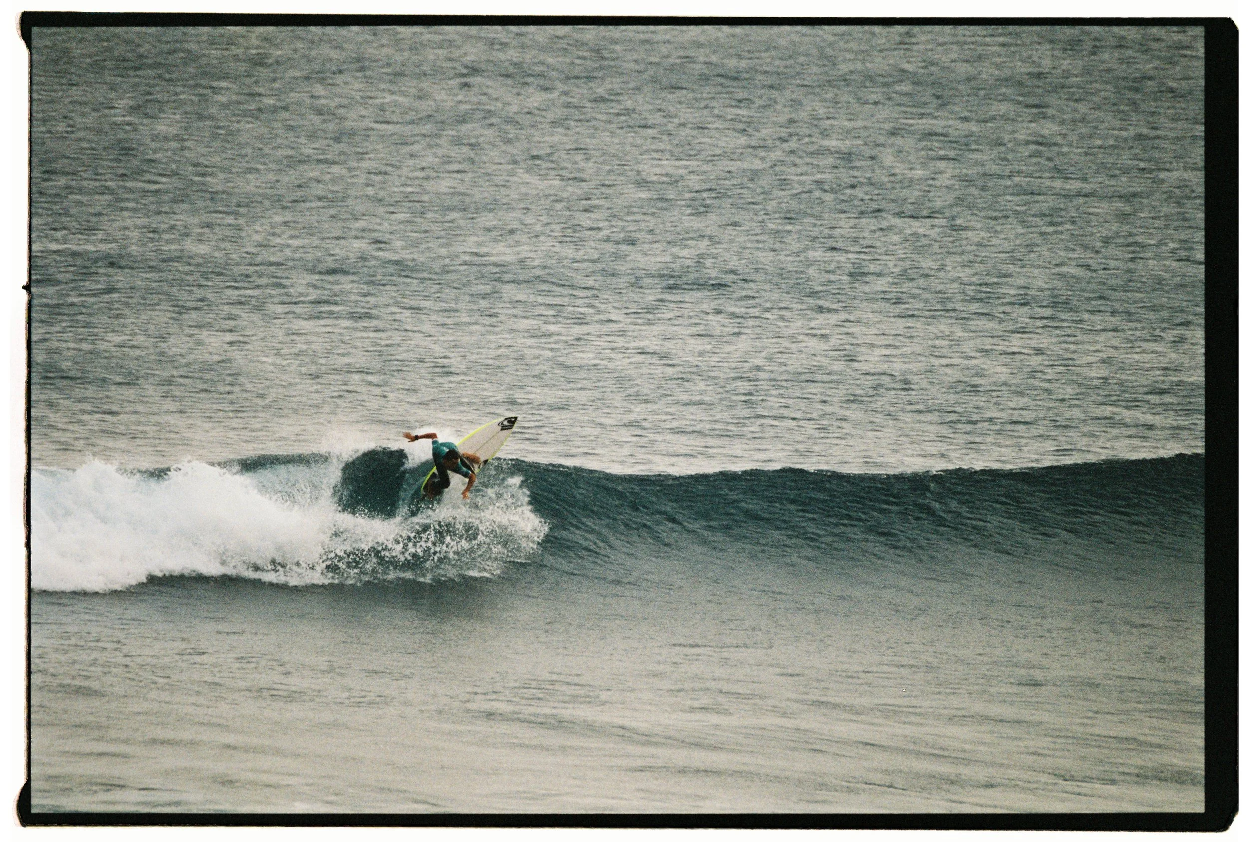 TW Cinestill 400d - liga meo surfer-31.jpg