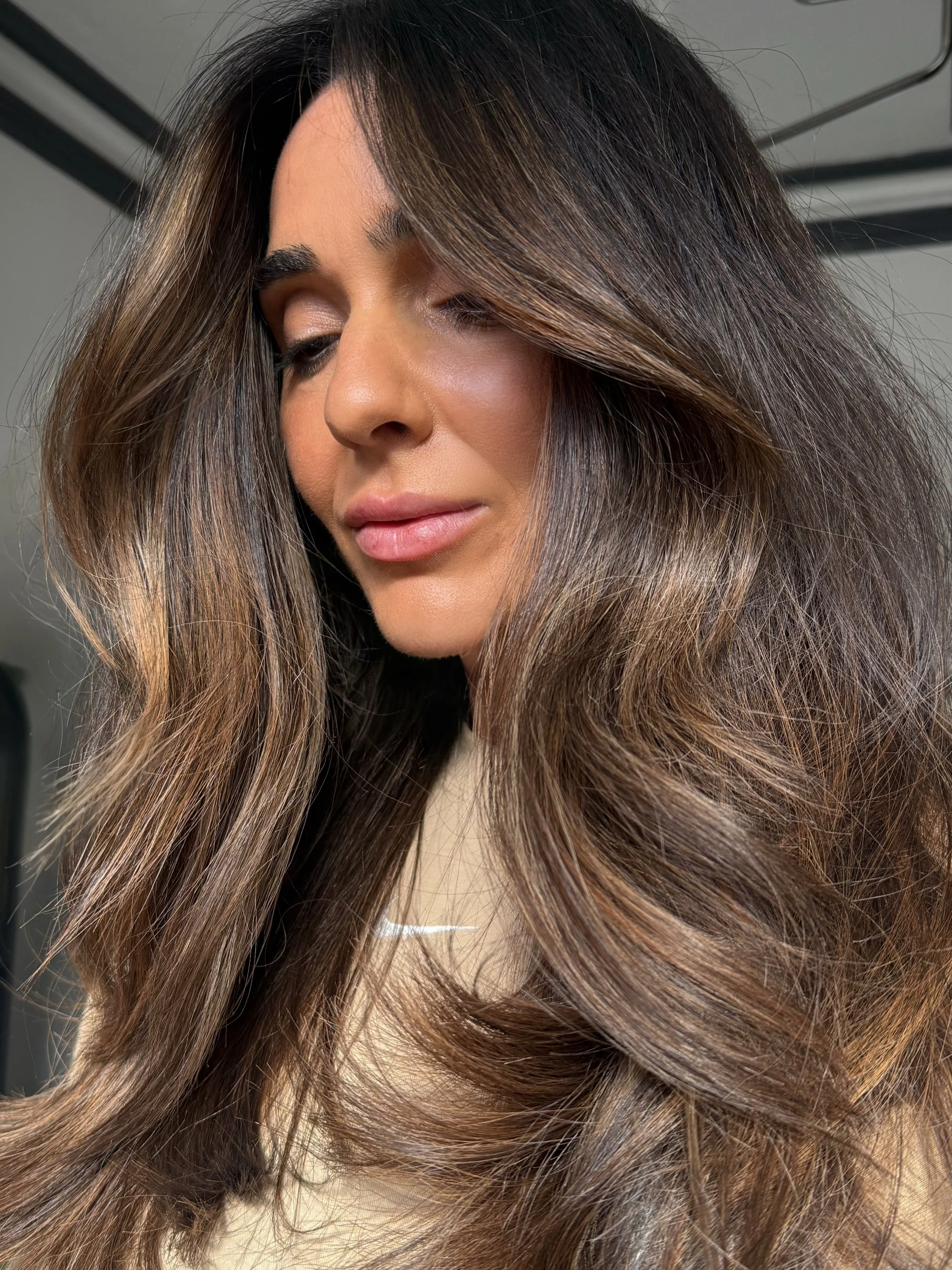 Can we just go back to posting before and afters? Daylight savings is ruining my life and my after shots so this is all i&rsquo;ve got! 🫠 

two colour sessions with @adrii_c and I may be bias but I think this is her best colour yet! 

Styled with @o