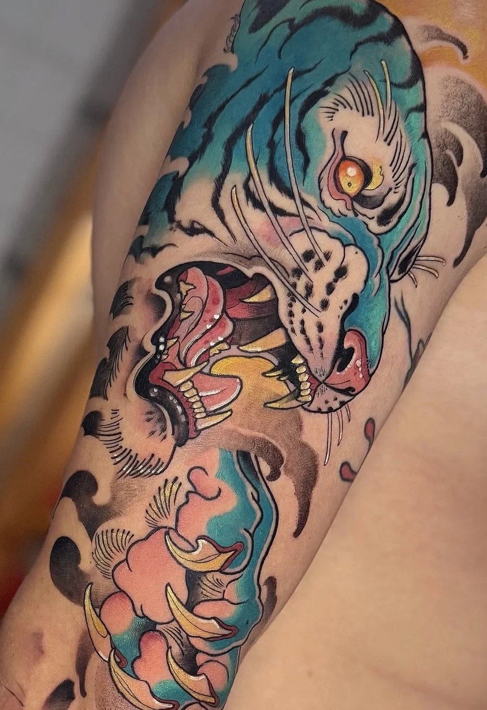 tatuaje neotradicional tigra